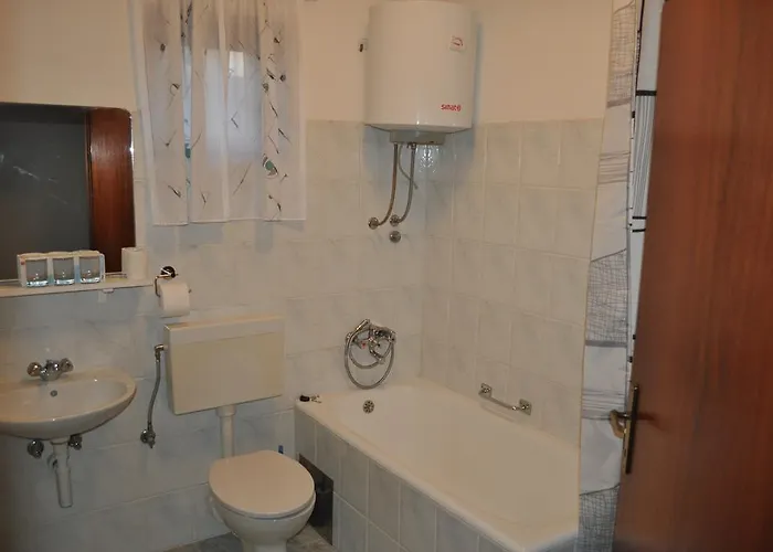 Drenovica Πούλα