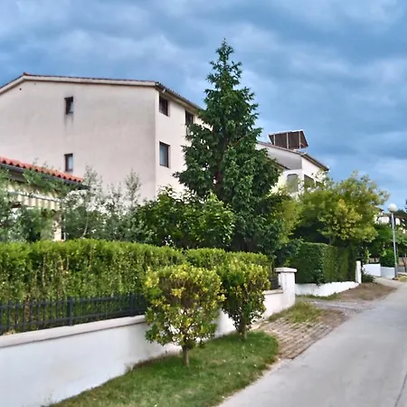 Drenovica * بولا